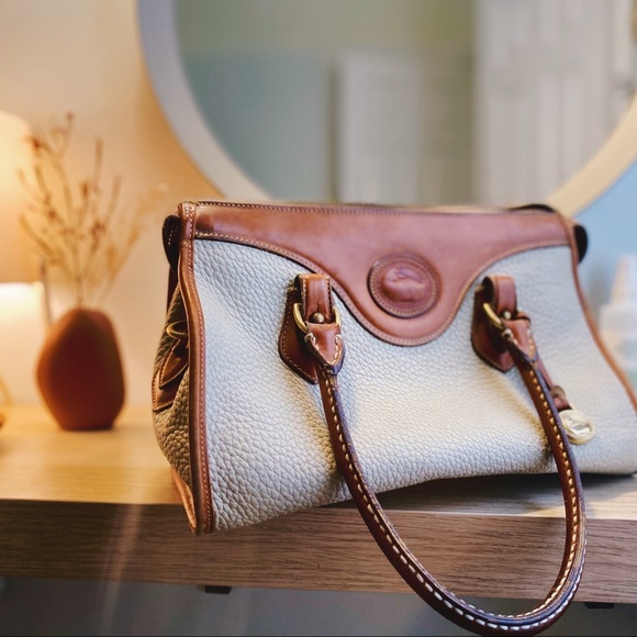 Rare vintage Dooney & Bourke purse. Genuine Leather. Classic Satchel. - Picture 1 of 5
